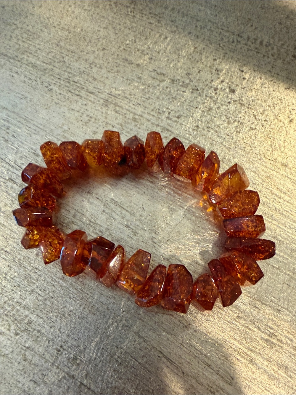 Amber Chip Stretch Bracelet - Warm Cognac Tones